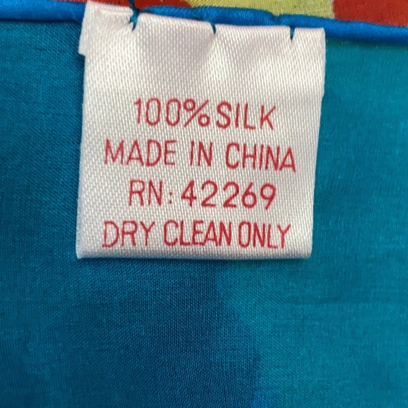 EUC Vintage Silk Multicolor Scarf Size:  32x33 - Picture 8 of 8